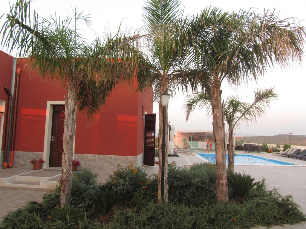 Bed and Breakfast L'Isola Del Sale Trapani Exterior foto